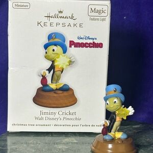 DISNEY PINOCCHIO JIMINY CRICKET MINI LIGHT UP ORNAMENT HALLMARK KEEPSAKE 2011